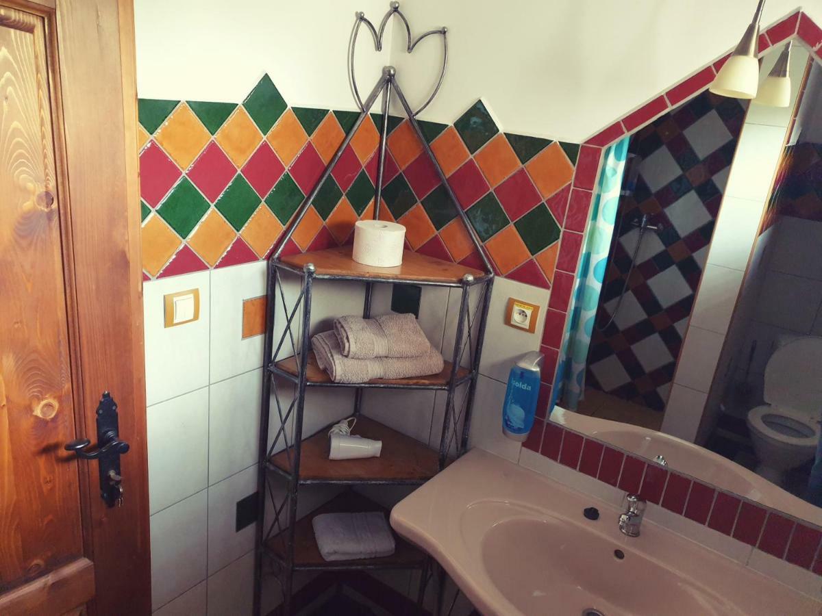 Penzion A Restauracia Toldi ガランタ エクステリア 写真